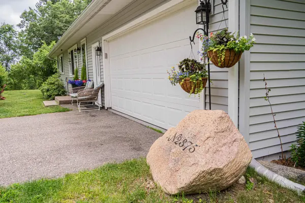 N2375 SMITH RD, Waupaca, WI 54981