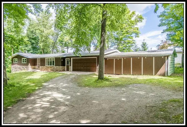 E8488 STAGE RD, New London, WI 54961-8251