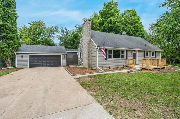 1418 COUNTY RD JJ, Neenah, WI 54956