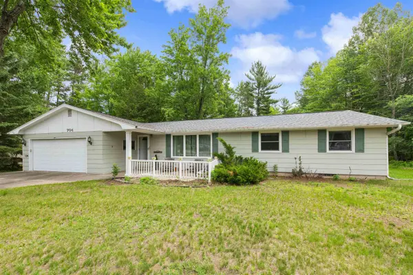 704 FUNK ST, Crivitz, WI 54114