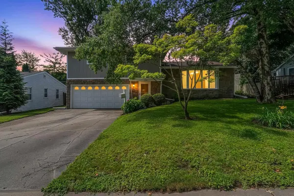 1285 7TH ST, Green Bay, WI 54304-2351