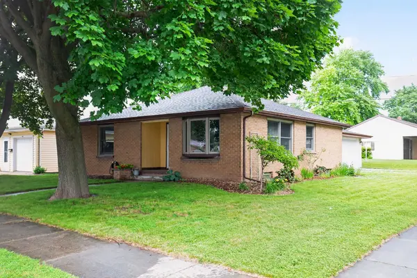 926 E BYRD ST, Appleton, WI 54911