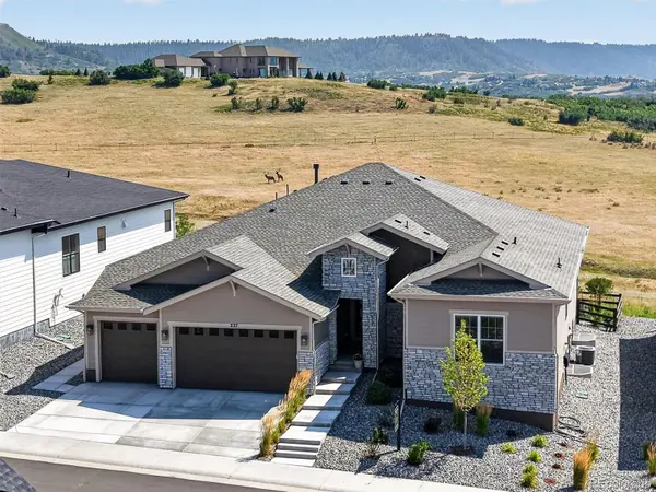 227 Scrubjay LN, Castle Rock, CO 80104
