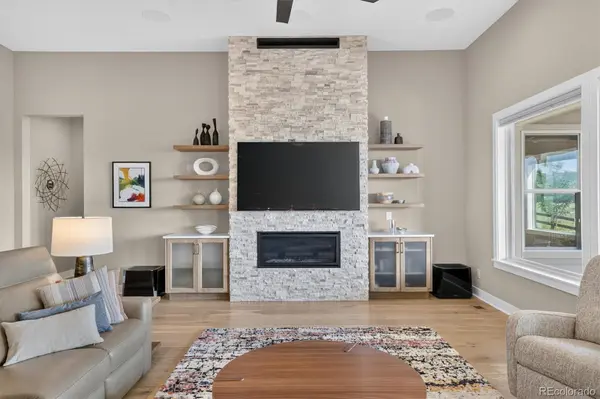 227 Scrubjay LN, Castle Rock, CO 80104