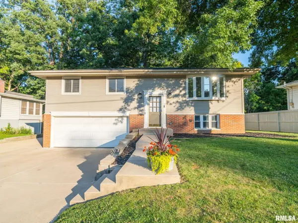 210 RAINBOW DR, Creve Coeur, IL 61610