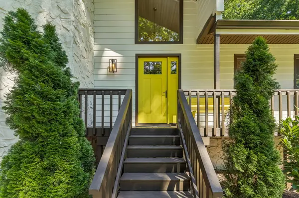 9033 Old Charlotte Pike, Pegram, TN 37143