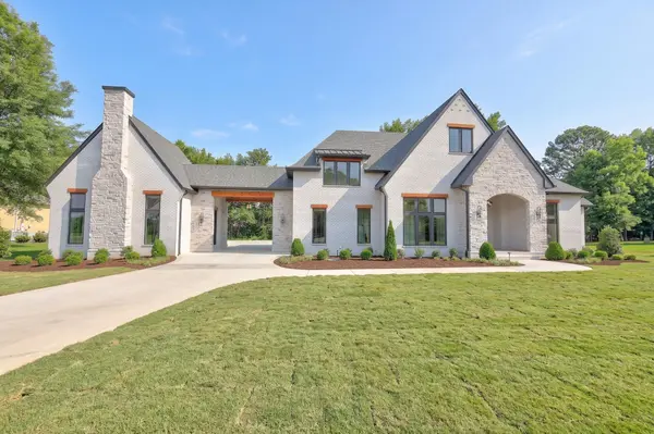 101 Danford Dr, Clarksville, TN 37043