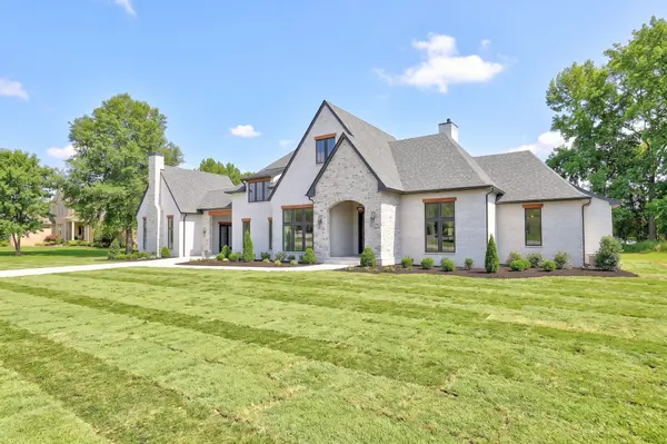 101 Danford Dr, Clarksville, TN 37043