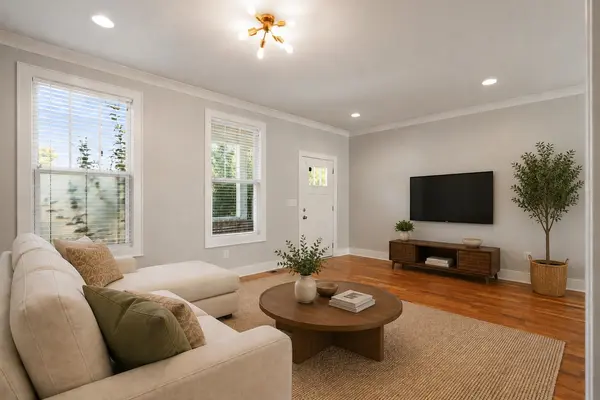 910 Trice Dr, Nashville, TN 37209