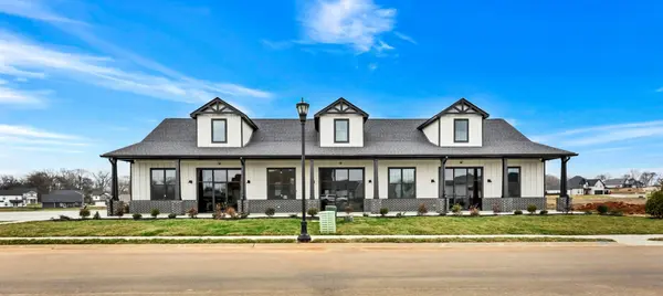 516 Castle Pinckney Ln, Clarksville, TN 37042