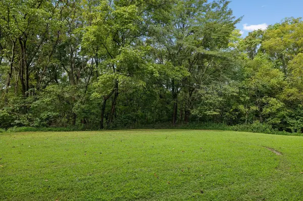 2100 Hawkins Branch Rd, Bethpage, TN 37022