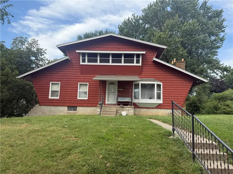 2504 Shirley DR, St Joseph, MO 64503
