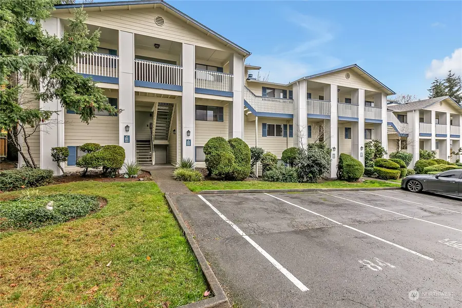 12906 8th AVE W #E102, Everett, WA 98204