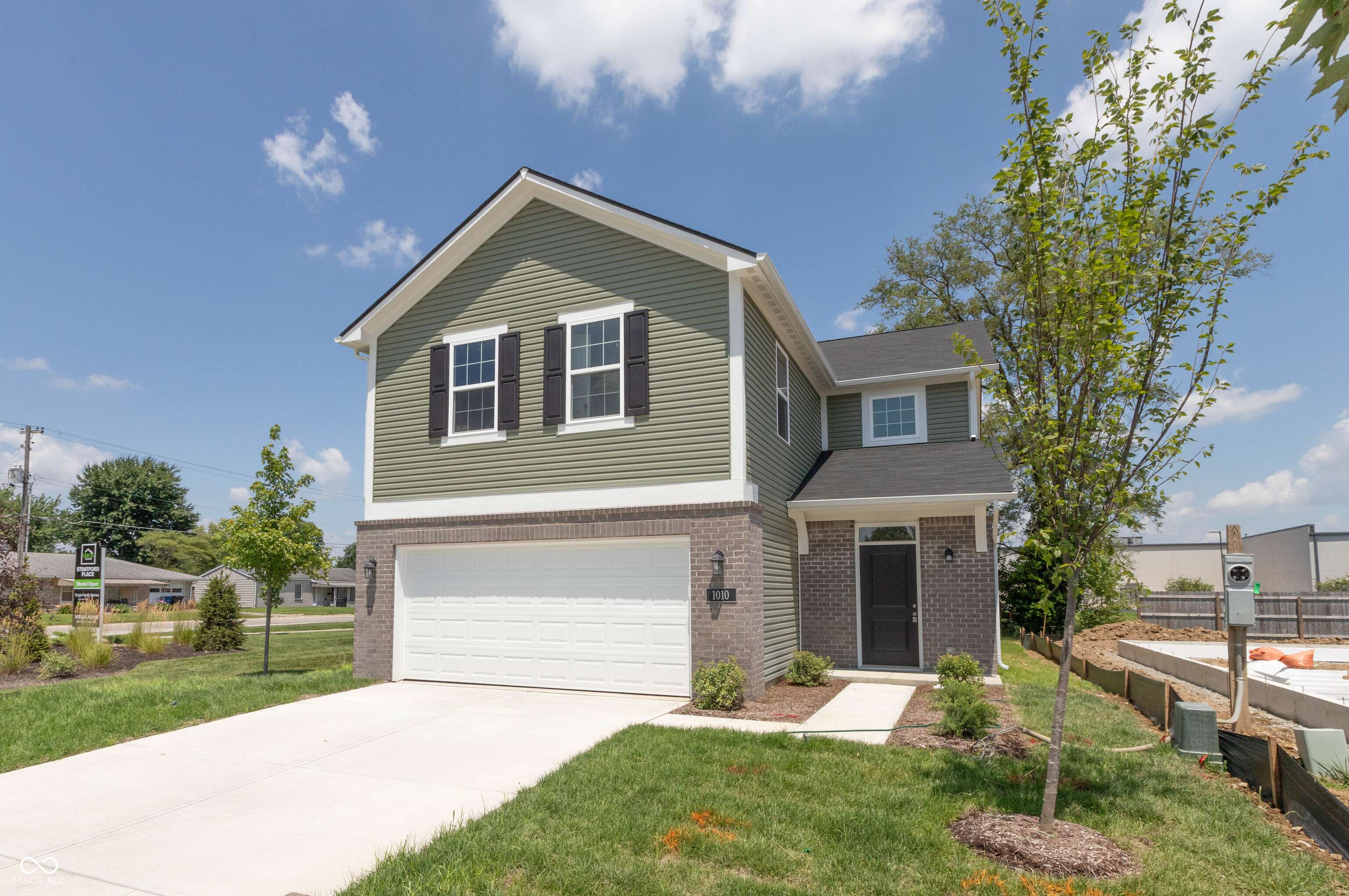 1010 Stratford LN, Shelbyville, IN 46176