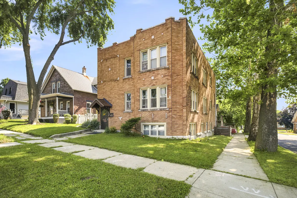 900 Wilcox ST, Joliet, IL 60435