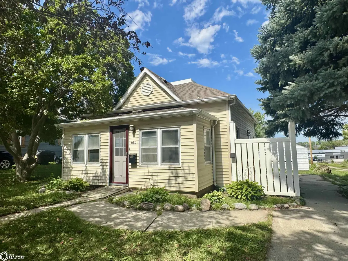 615 E 5th ST, Carroll, IA 51401