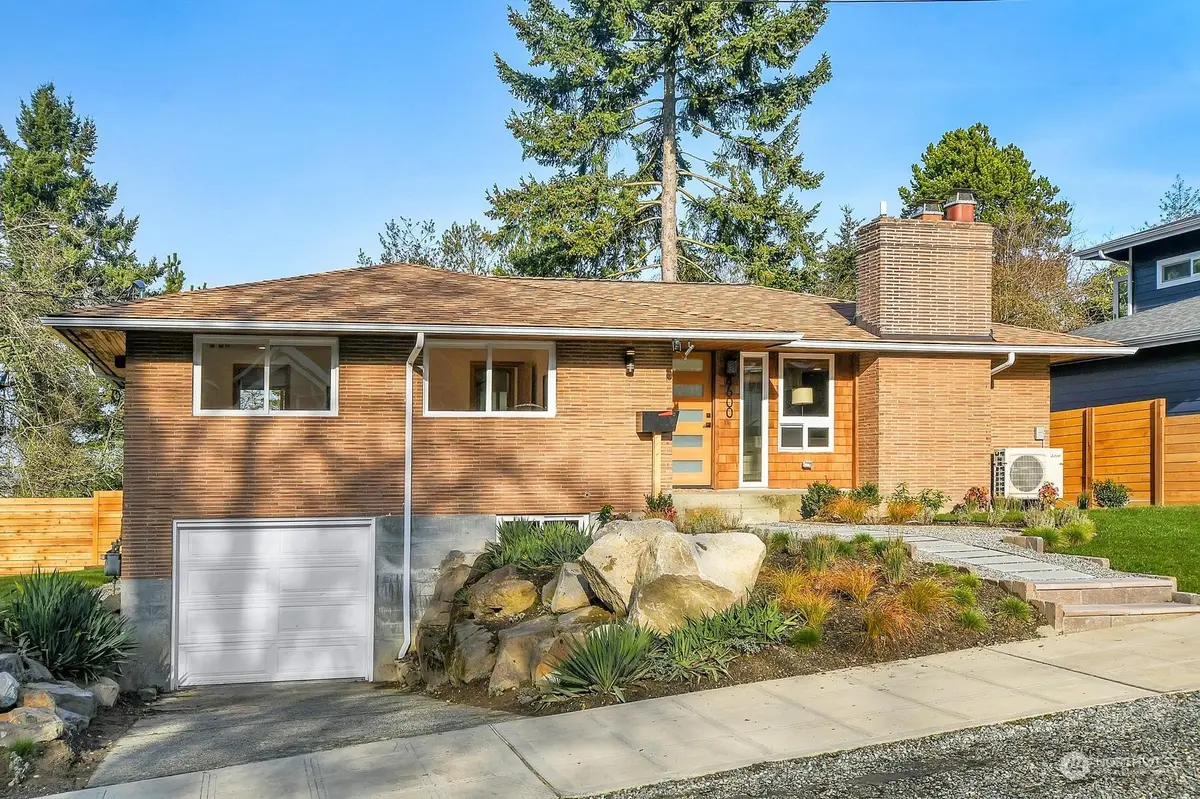 4600 S Angeline ST, Seattle, WA 98118