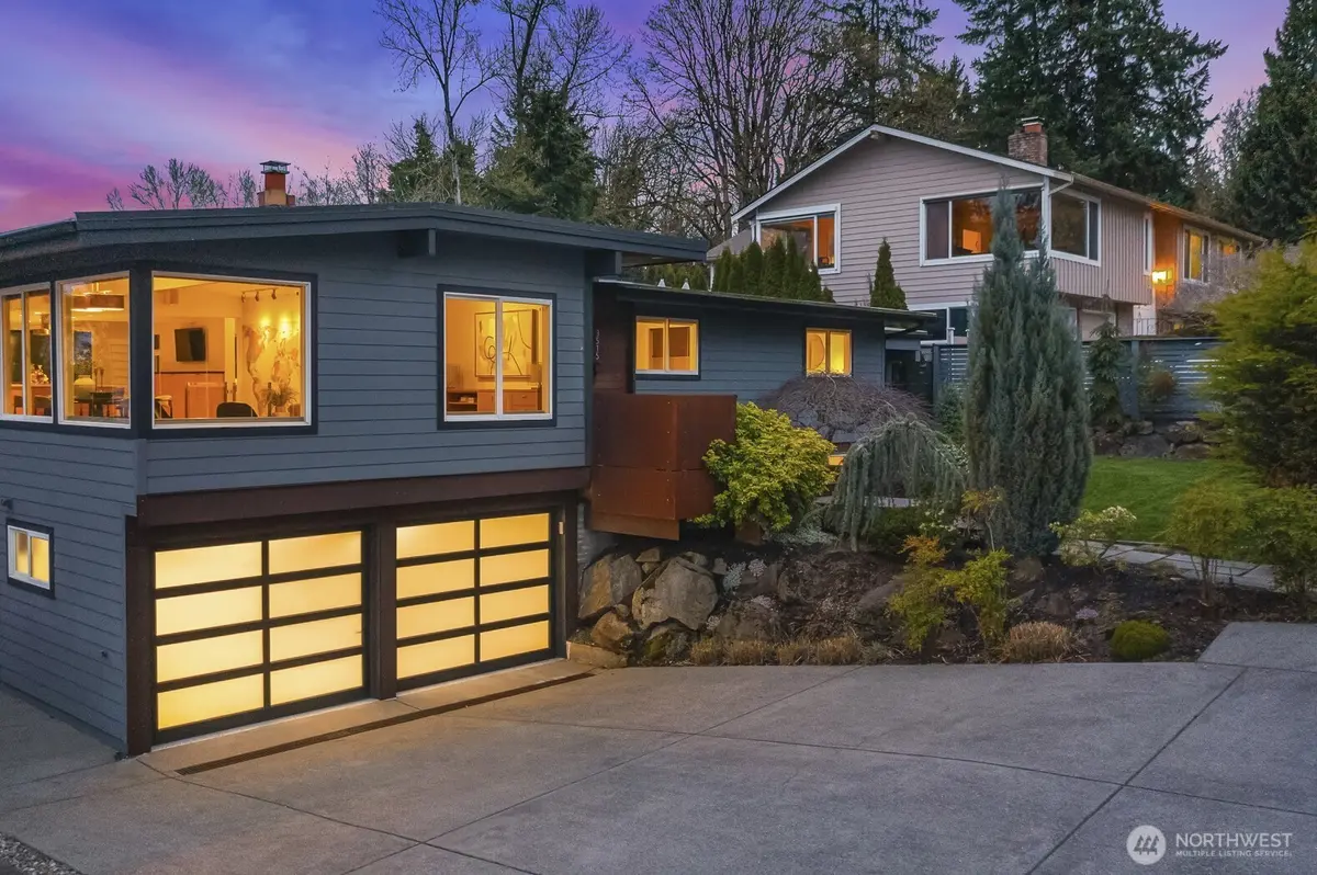 3515 NE 156th ST, Lake Forest Park, WA 98155
