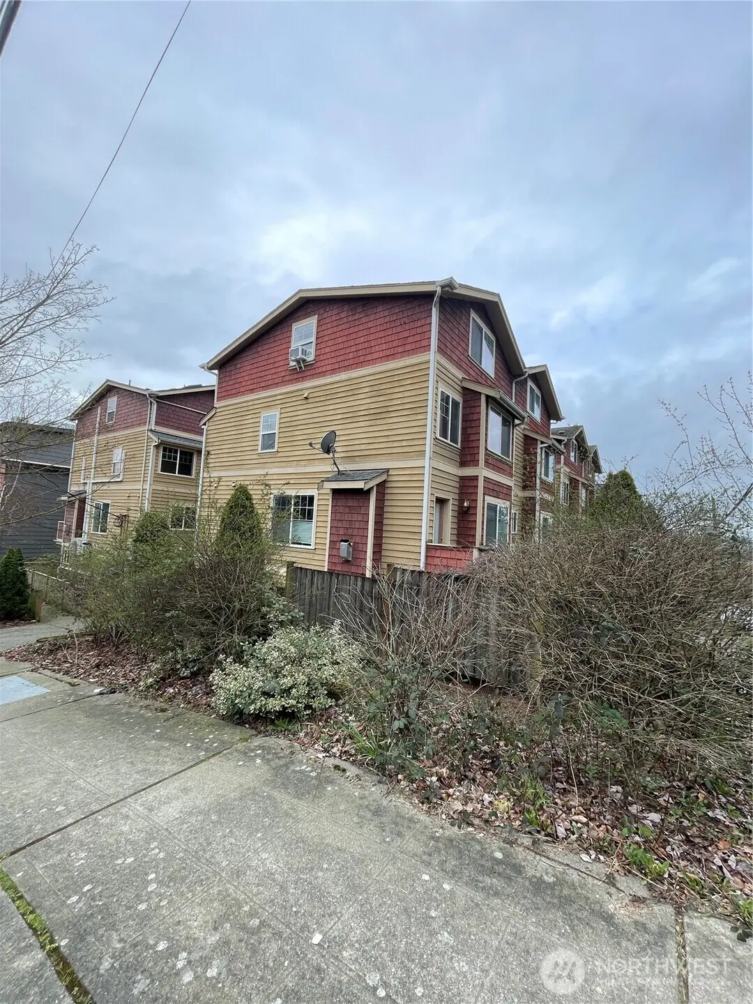 519 N 39th ST, Seattle, WA 98103