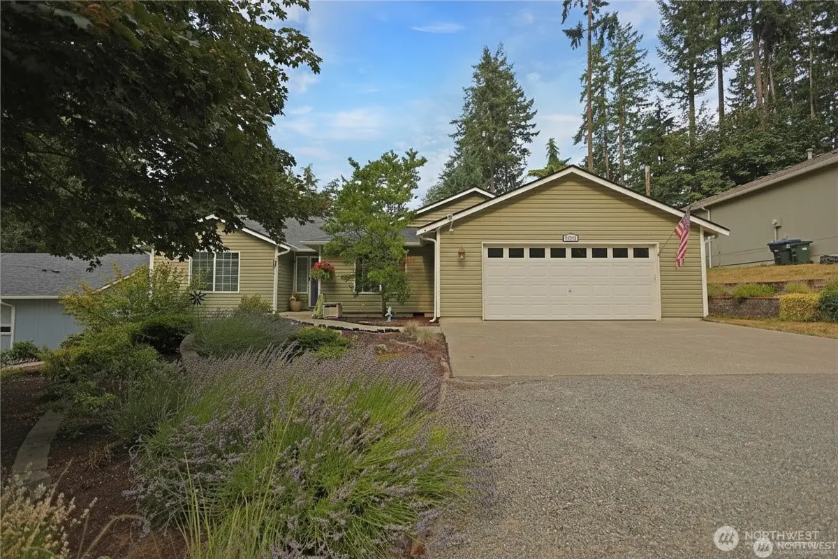 17538 Loop LN SE, Yelm, WA 98597