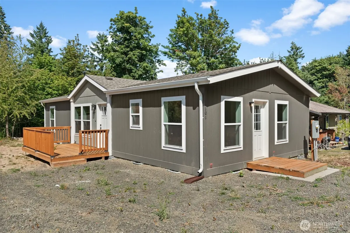 101 E Cedargrove LN, Shelton, WA 98584