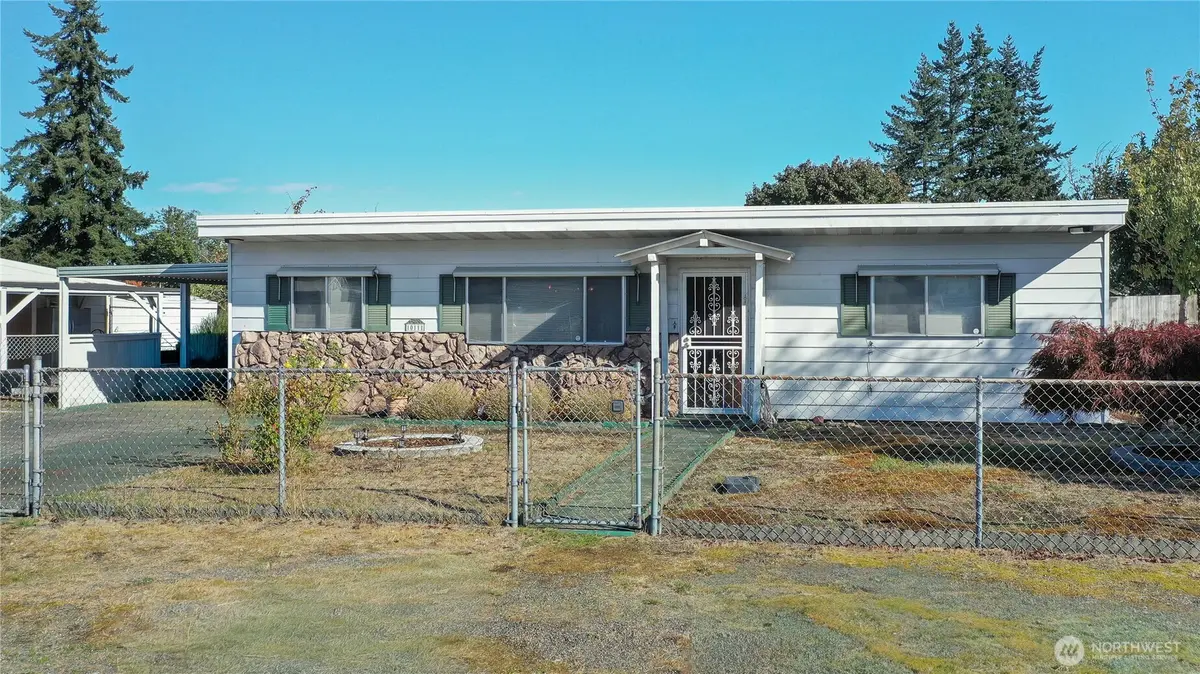 10111 Yew LN SW, Lakewood, WA 98499
