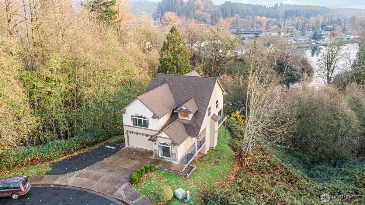 119 Peninsula DR, Kelso, WA 98626