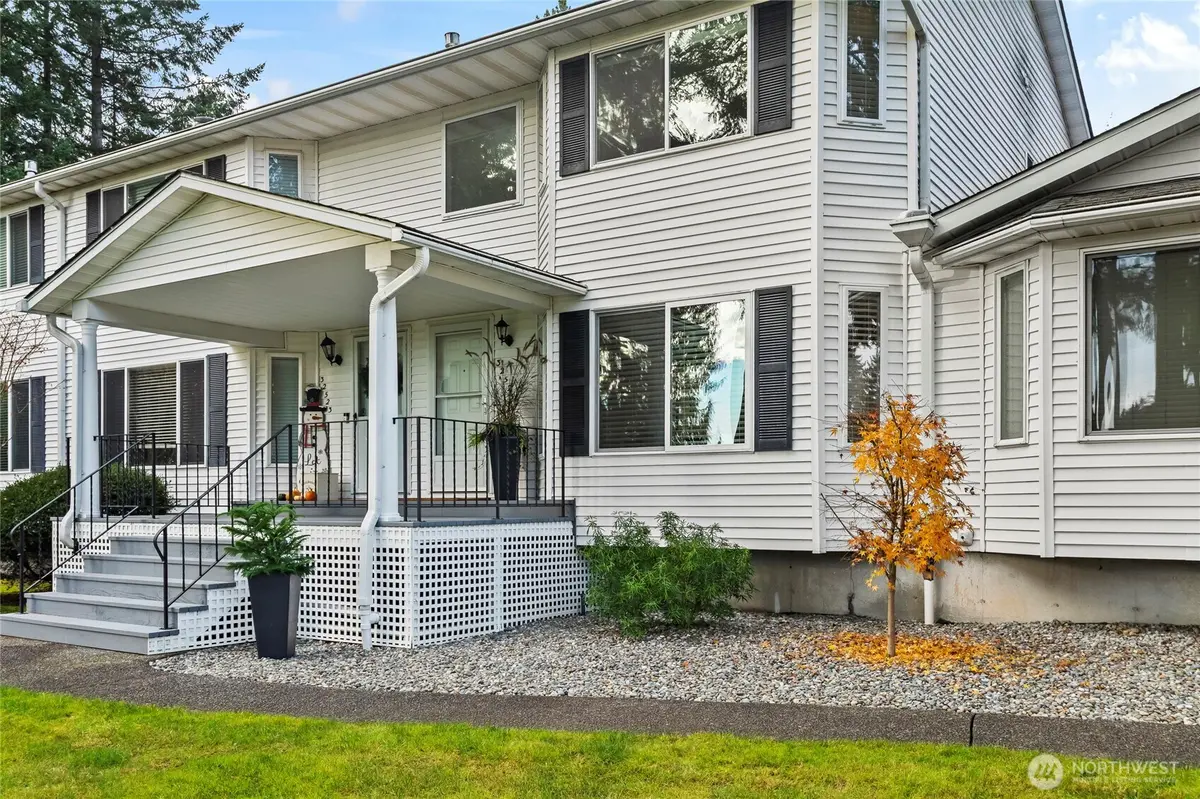 32525 1st PL S #165, Federal Way, WA 98003