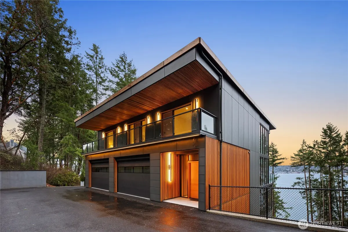 107 27th AVE NW, Gig Harbor, WA 98335