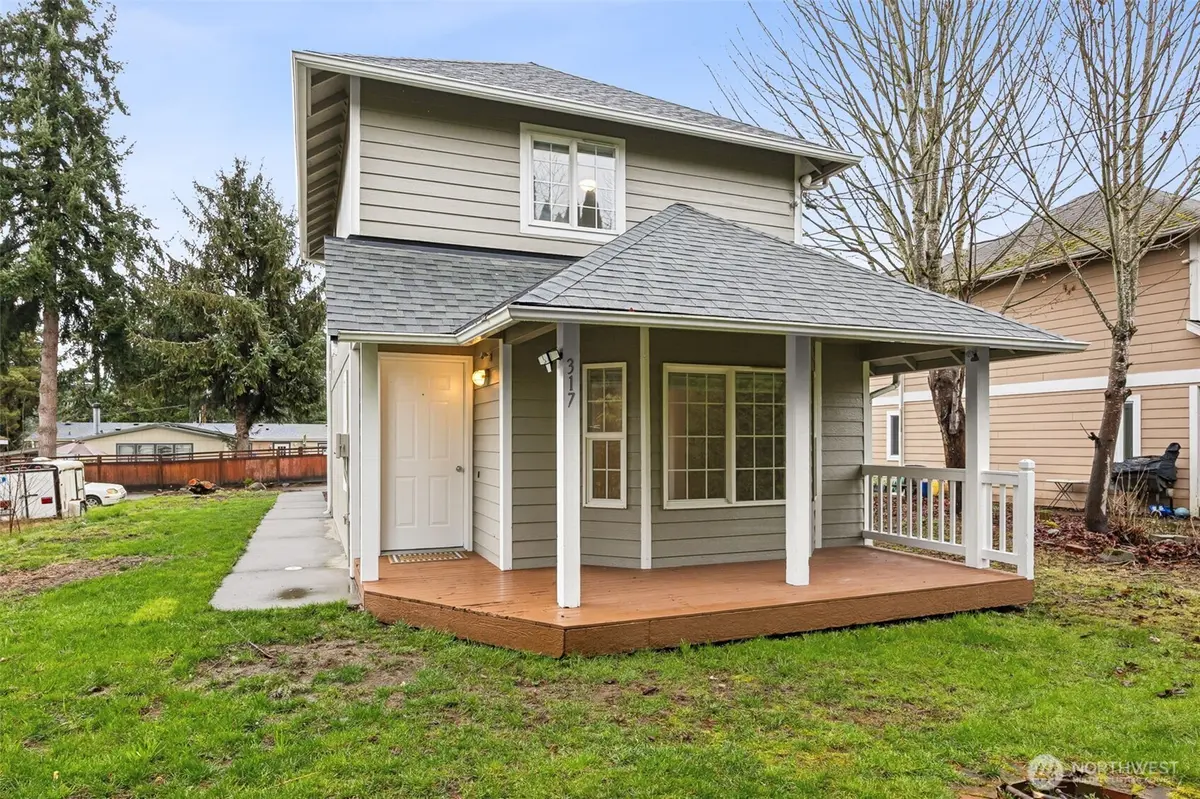 317 SE 3rd ST, South Prairie, WA 98385