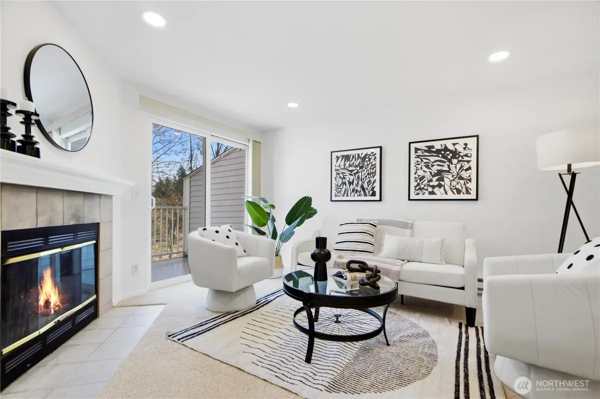 12740 NE 10th Place #E303, Bellevue, WA 98005