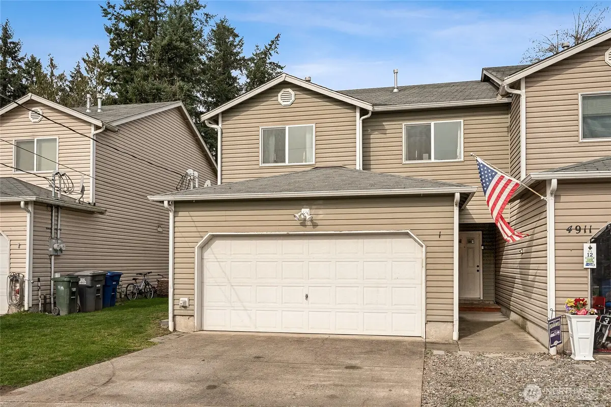 4911 N Vista DR E #1, Bonney Lake, WA 98391