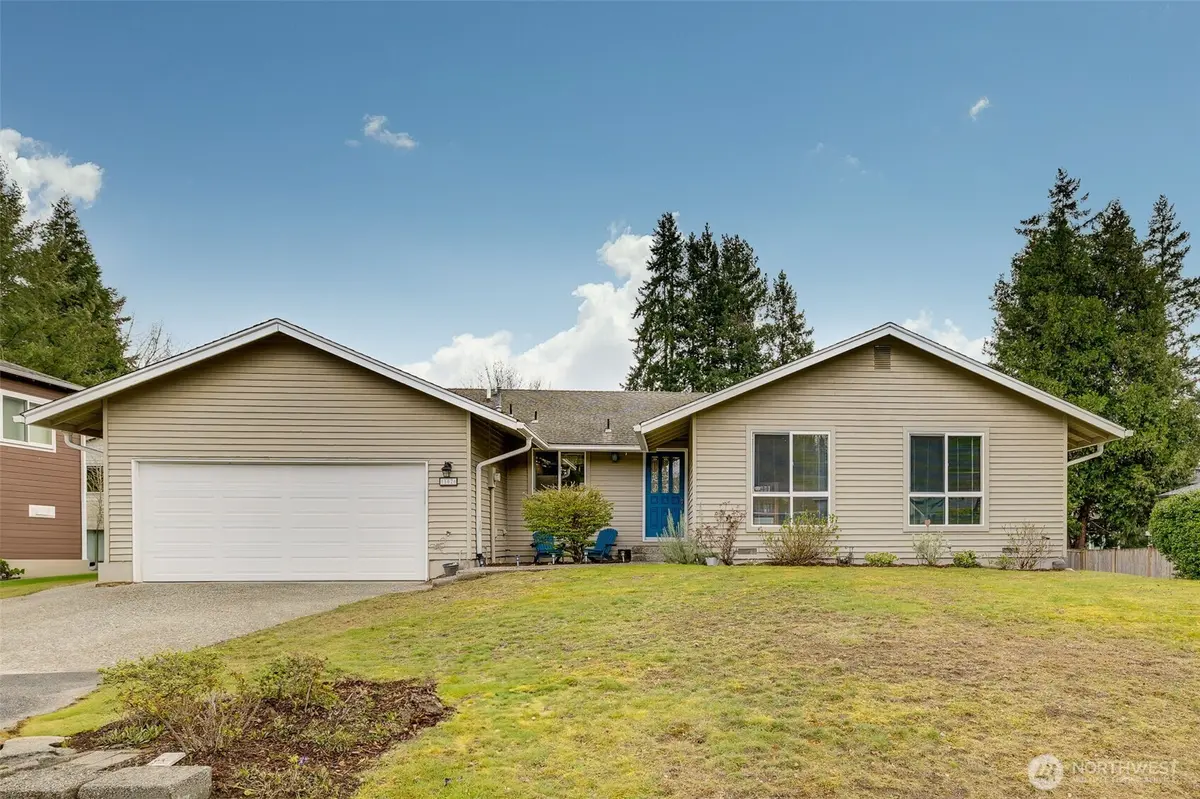 11626 111th AVE NE, Kirkland, WA 98034