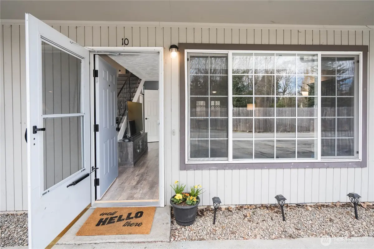 3311 Redwood AVE #10, Bellingham, WA 98225
