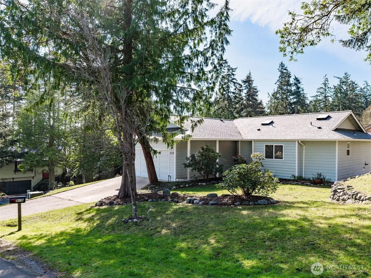 919 43rd ST, Port Townsend, WA 98368