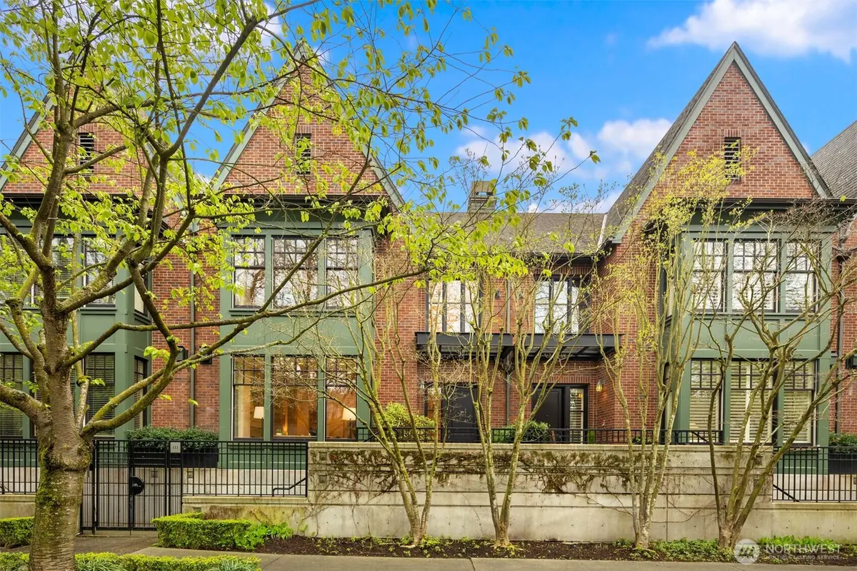 111 W Comstock ST #111, Seattle, WA 98119