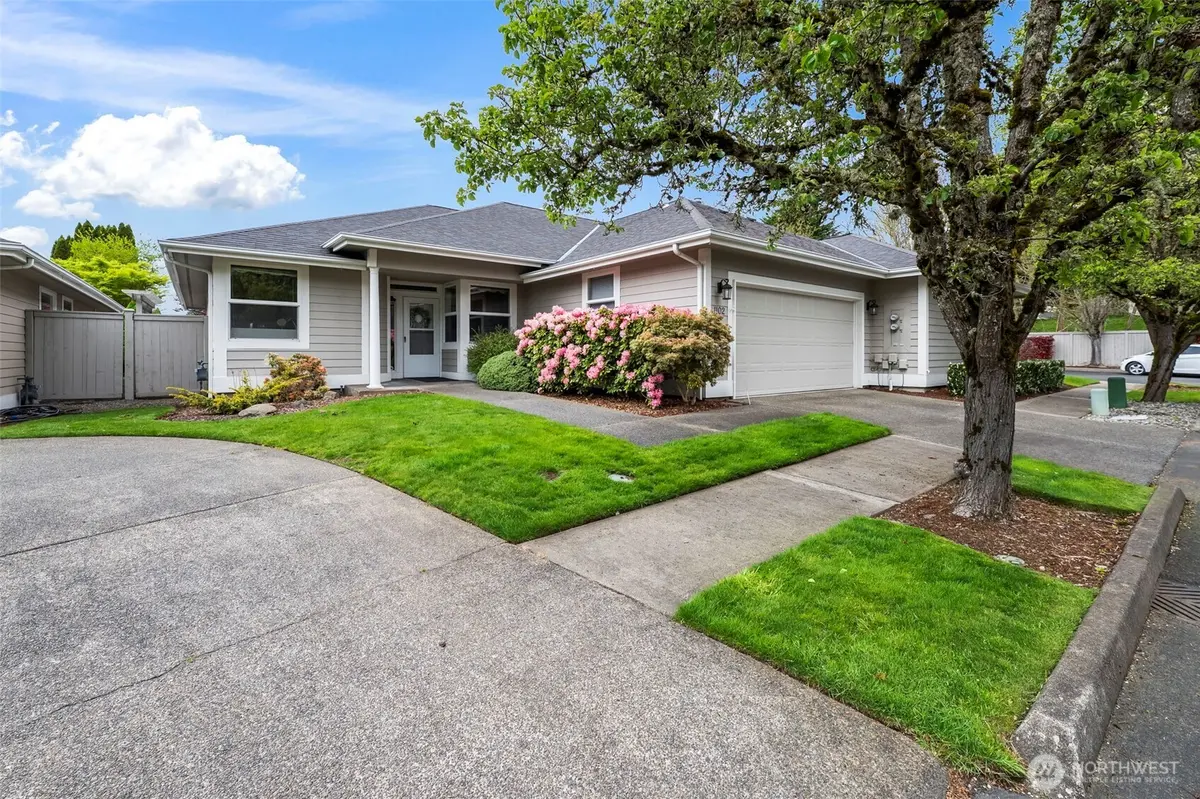 1102 Garden CIR, Tacoma, WA 98466
