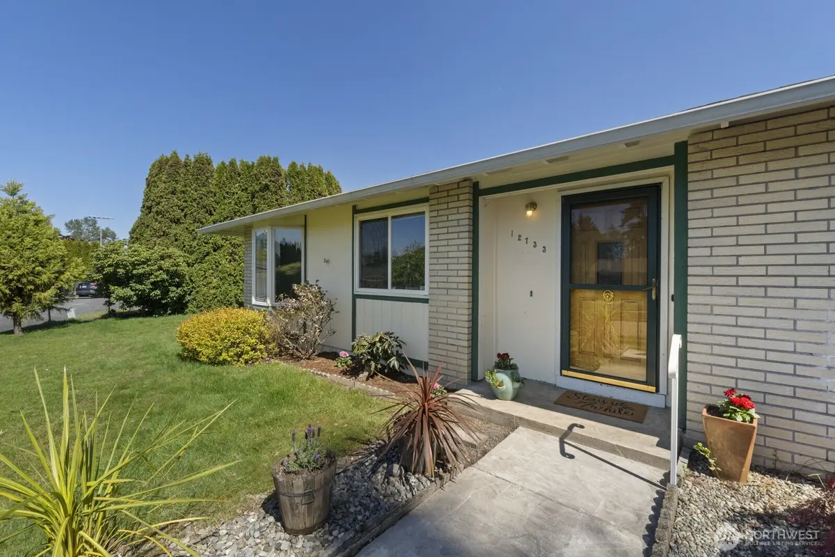 12733 SE 167th ST, Renton, WA 98058