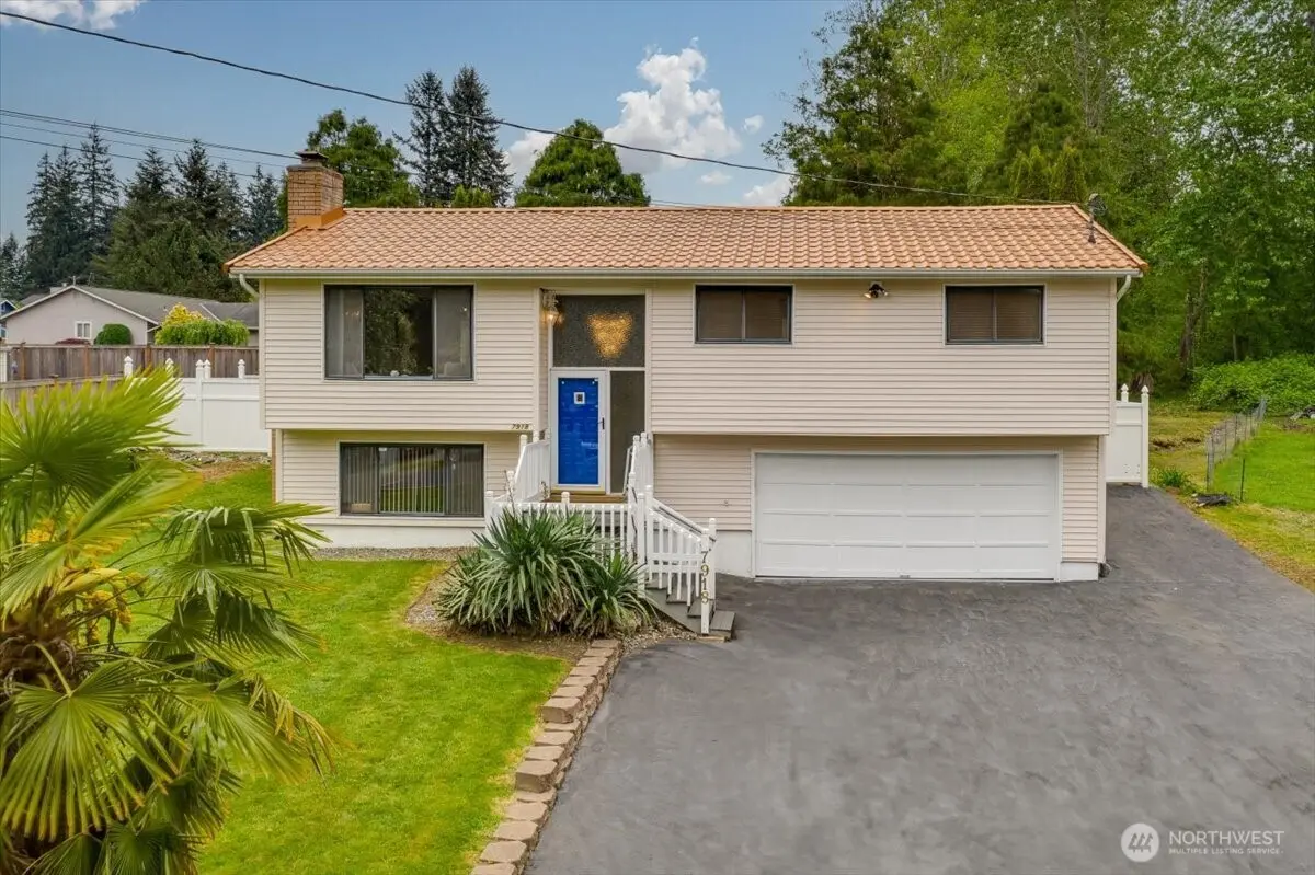 7918 W Glen DR, Everett, WA 98203