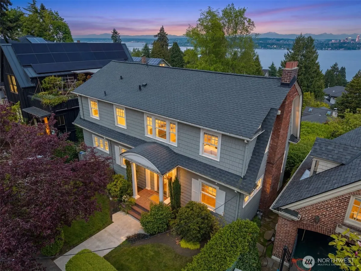 1112 35th AVE, Seattle, WA 98122