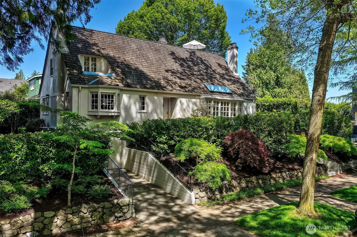 3822 S Court ST, Seattle, WA 98144
