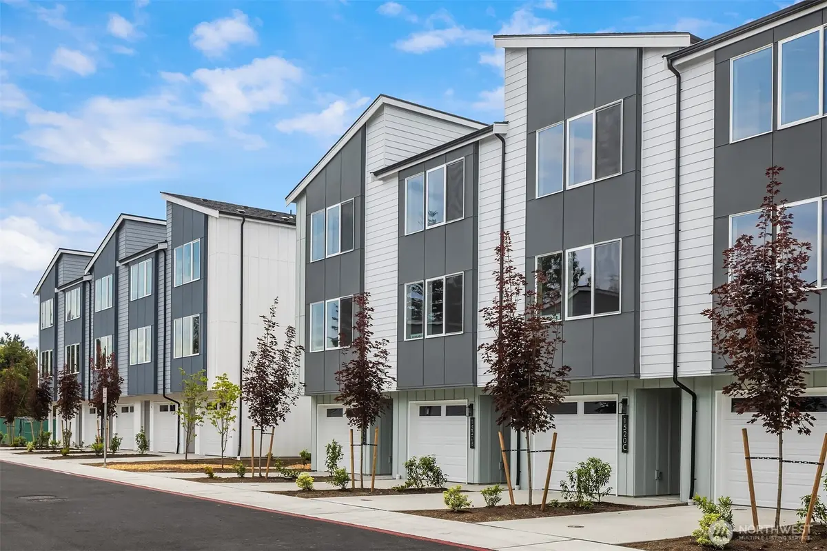 1518 Hollow Dale PL #C, Everett, WA 98204
