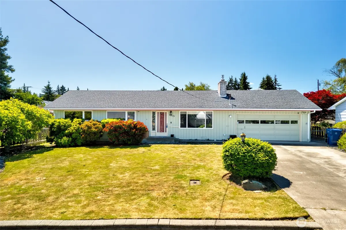 1015 35th ST, Anacortes, WA 98221