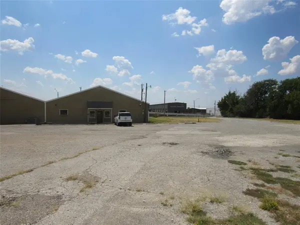 1715 N Grand Avenue, Sherman, TX 75090