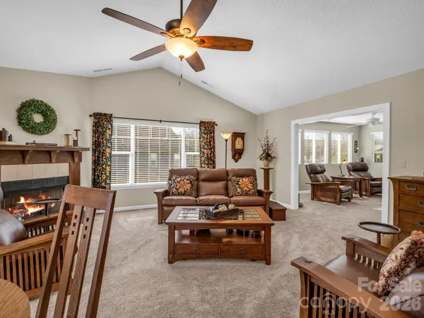 53 Barn Owl WAY, Hendersonville, NC 28792