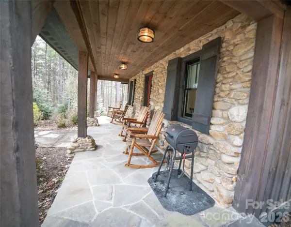 2004 Fergusons Folly DR, Nebo, NC 28761
