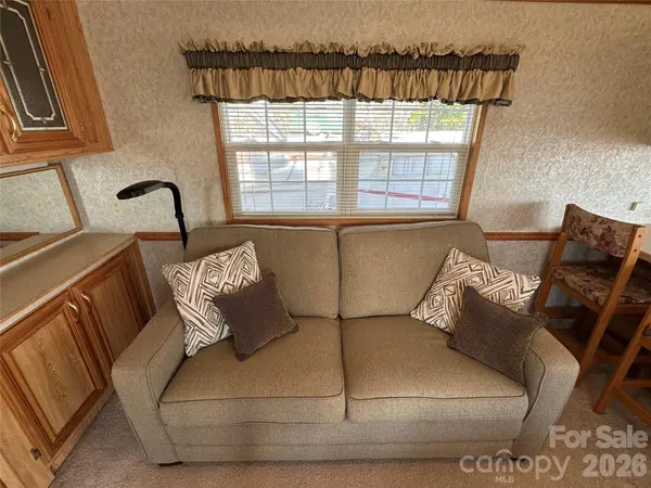 171 Grand View DR, New London, NC 28127