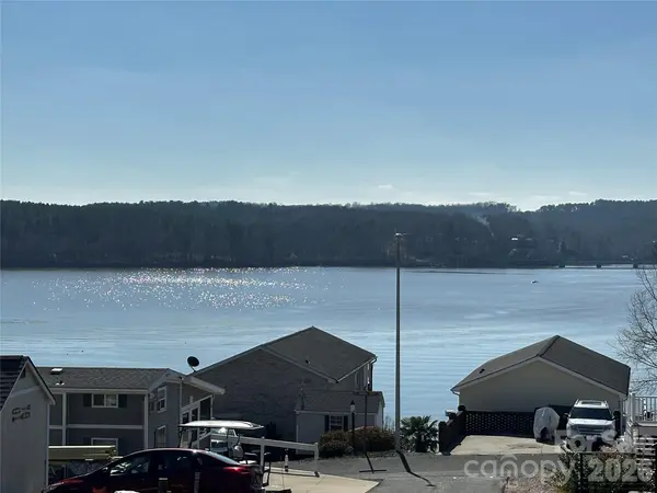171 Grand View DR, New London, NC 28127