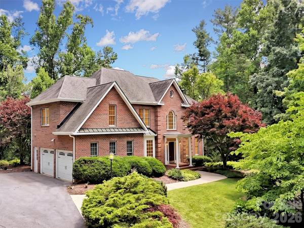 9 Hickory RDG, Fletcher, NC 28732