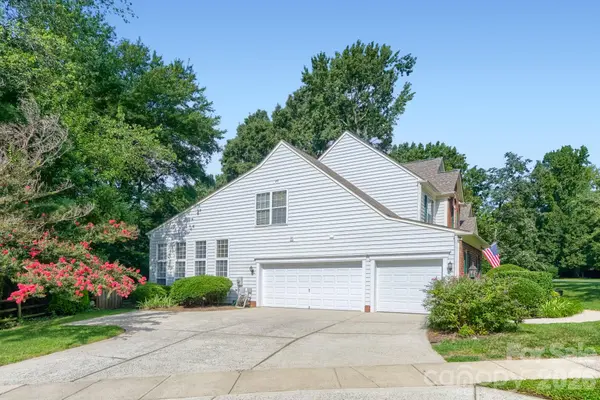 10808 Pomerane PL, Charlotte, NC 28277